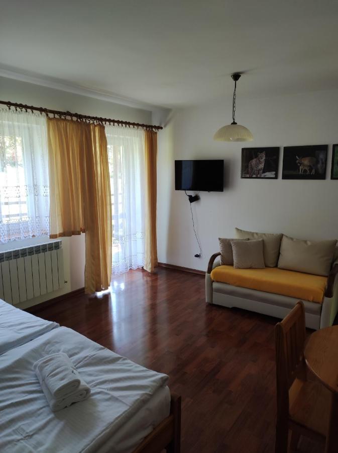 Rezydencja Bukowy Dwor Czarna  Buitenkant foto