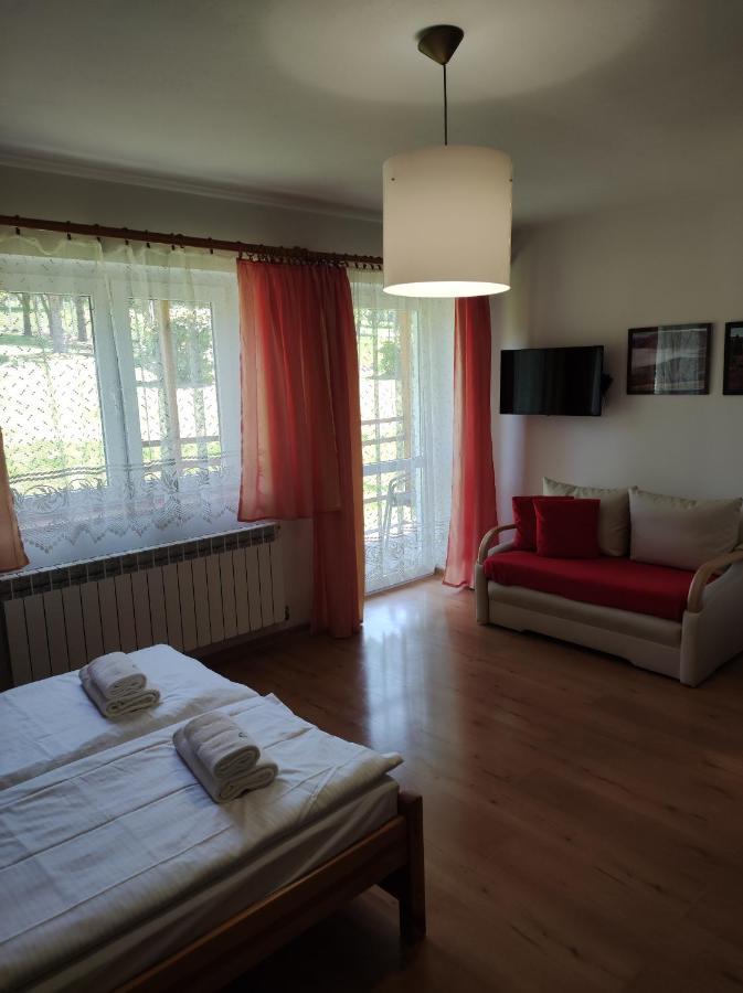 Rezydencja Bukowy Dwor Czarna  Buitenkant foto
