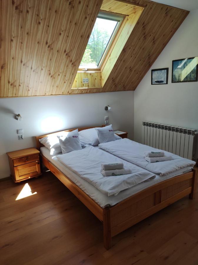 Rezydencja Bukowy Dwor Czarna  Buitenkant foto