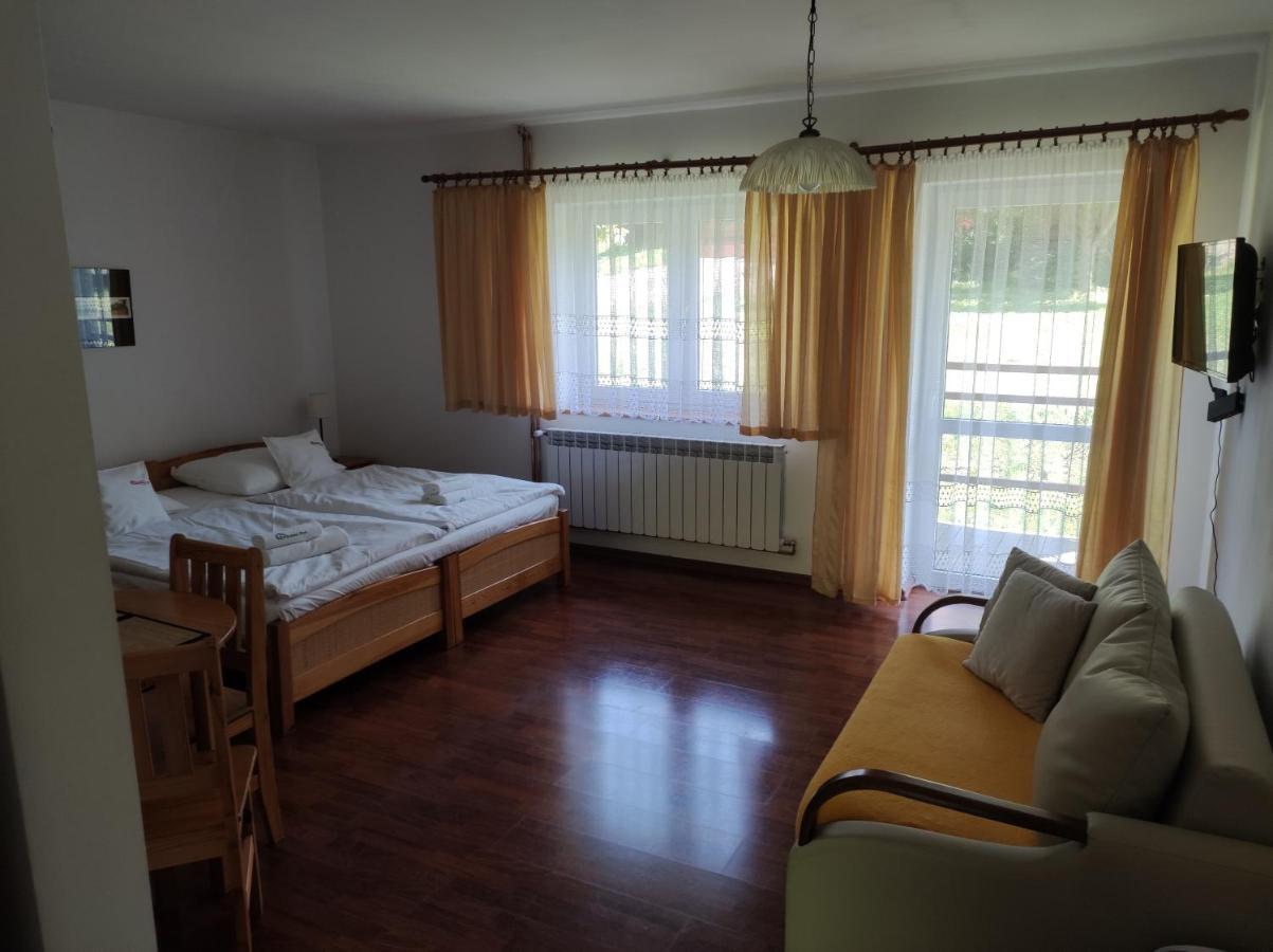 Rezydencja Bukowy Dwor Czarna  Buitenkant foto