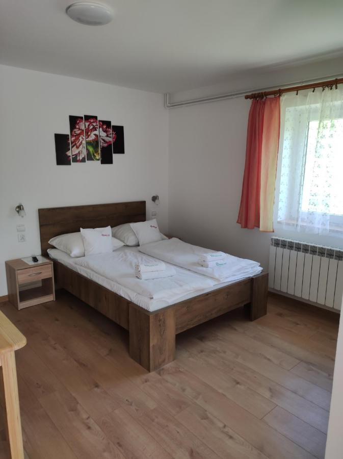 Rezydencja Bukowy Dwor Czarna  Buitenkant foto