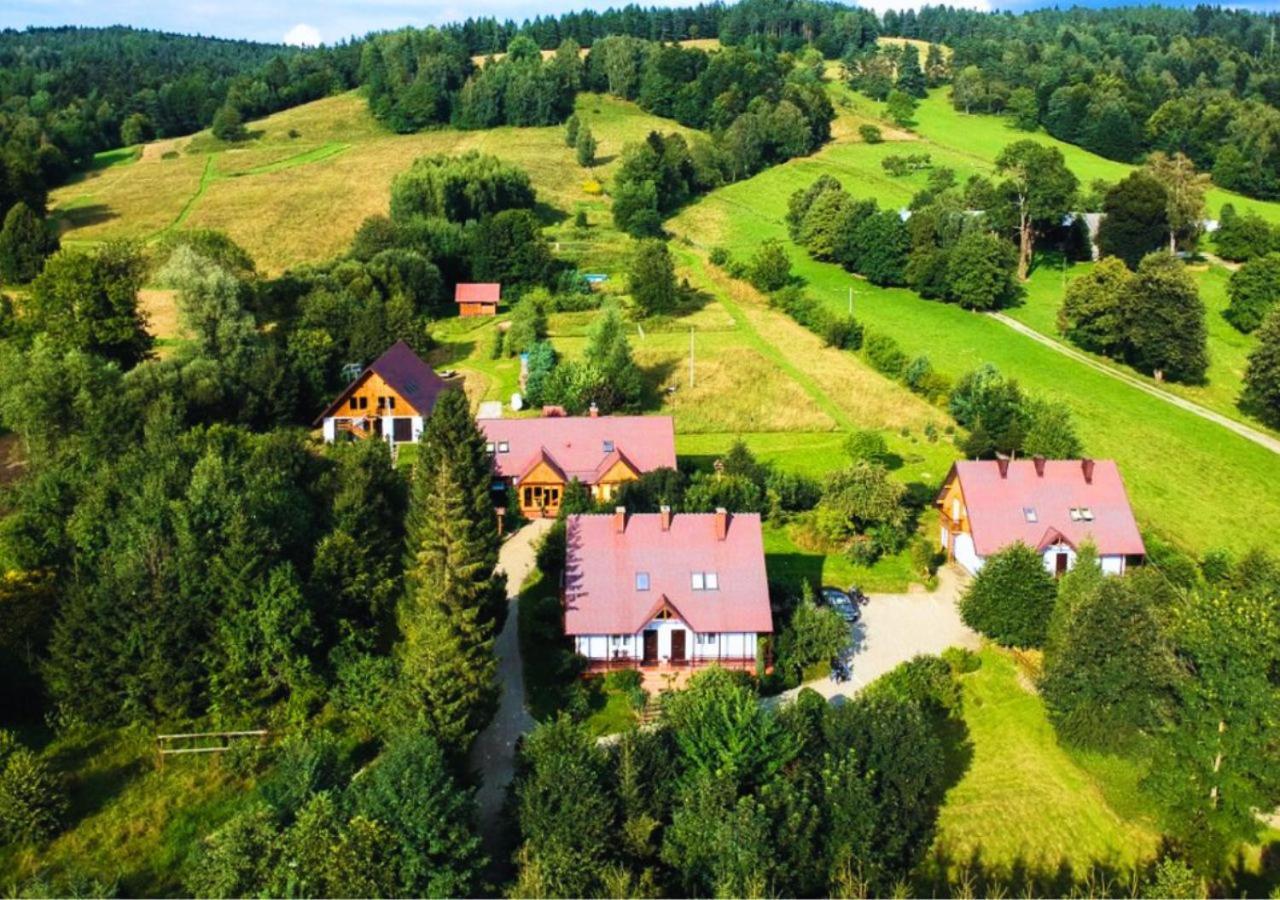 Rezydencja Bukowy Dwor Czarna  Buitenkant foto